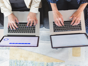 Ofiste Çalışan İnsanlar